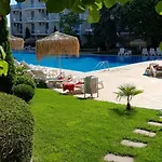 Lägenhet With Terrace Burgas