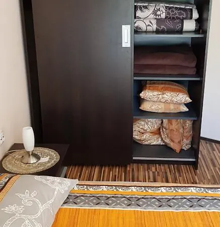 With Terrace Apartman *