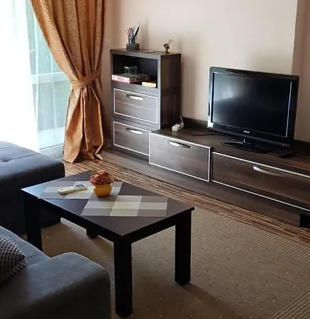 With Terrace Apartman Burgasz