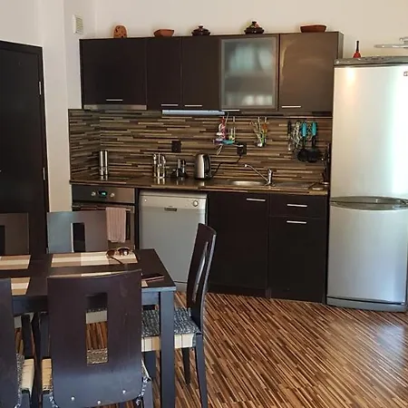 With Terrace شقة *